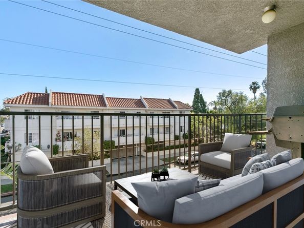 14804 Magnolia 6, Sherman Oaks CA 91403
