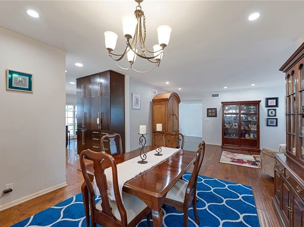 5406 Hazeltine Avenue, Sherman Oaks CA 91401