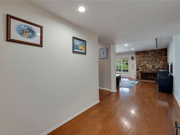 5406 Hazeltine Avenue, Sherman Oaks CA 91401