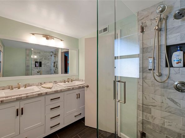 5406 Hazeltine Avenue, Sherman Oaks CA 91401