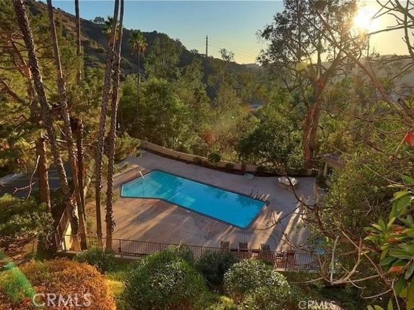 1935 Alpha Road 337, Glendale CA 91208