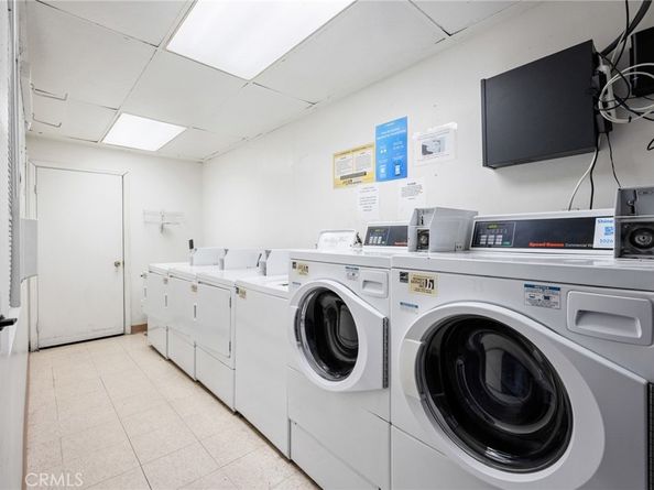 1935 Alpha Road 337, Glendale CA 91208