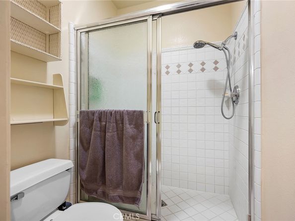 9555 Via Venezia, Burbank CA 91504