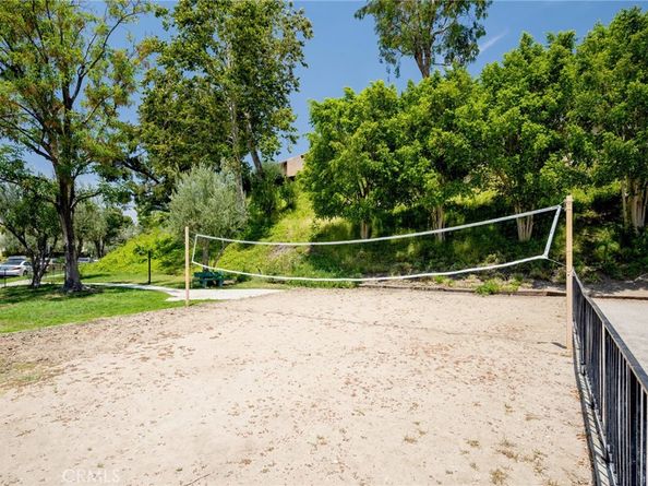 9555 Via Venezia, Burbank CA 91504