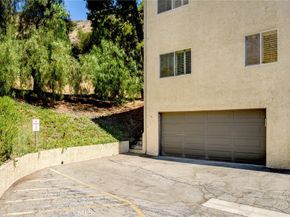 9555 Via Venezia, Burbank CA 91504