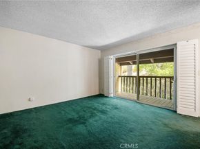 9555 Via Venezia, Burbank CA 91504