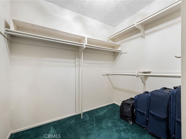 9555 Via Venezia, Burbank CA 91504