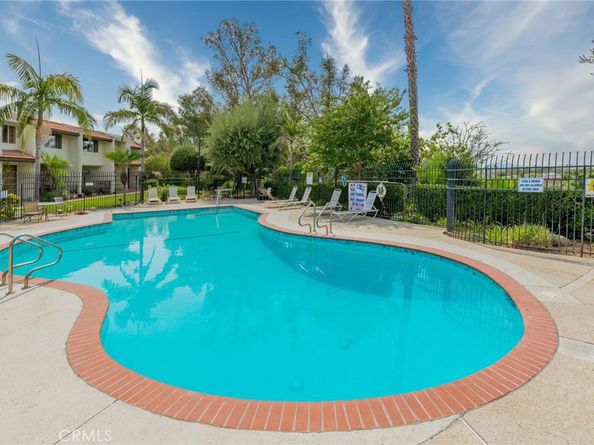 9555 Via Venezia, Burbank CA 91504