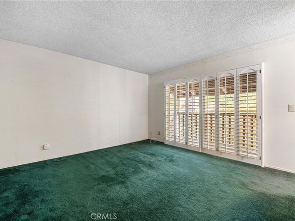 9555 Via Venezia, Burbank CA 91504