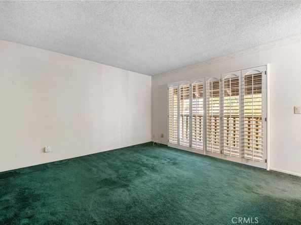 9555 Via Venezia, Burbank CA 91504