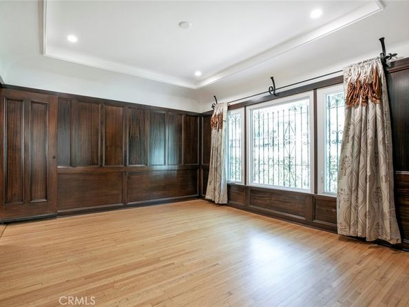 2644 E Chevy Chase Drive, Glendale CA 91206