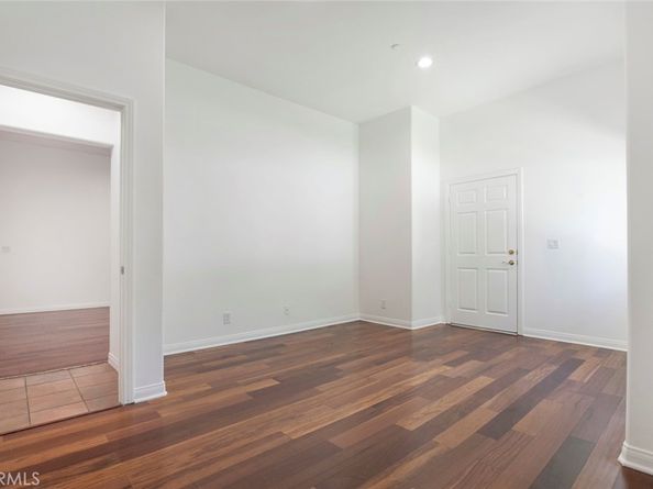 2644 E Chevy Chase Drive, Glendale CA 91206
