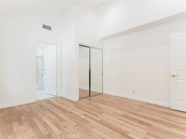2644 E Chevy Chase Drive, Glendale CA 91206