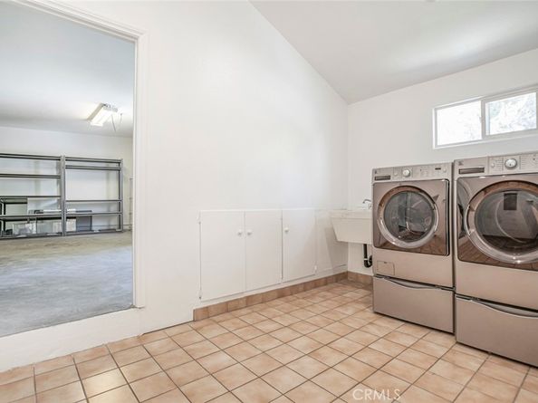 2644 E Chevy Chase Drive, Glendale CA 91206