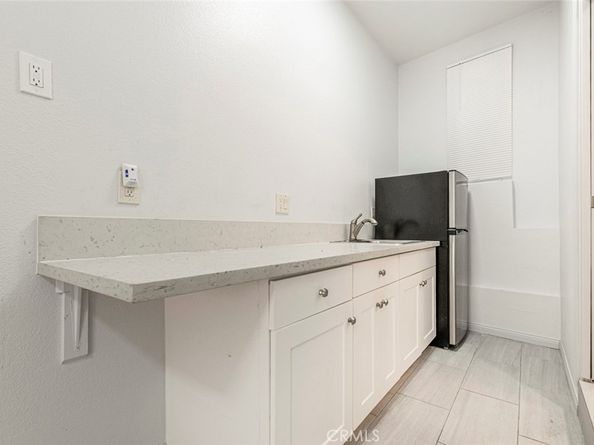 2644 E Chevy Chase Drive, Glendale CA 91206