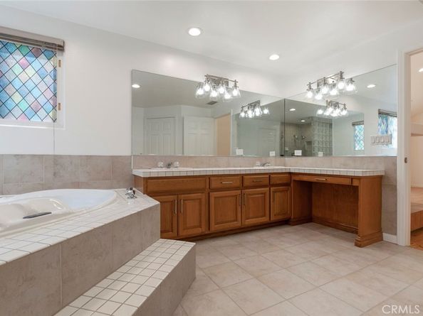 2644 E Chevy Chase Drive, Glendale CA 91206