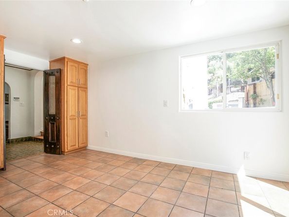 2644 E Chevy Chase Drive, Glendale CA 91206