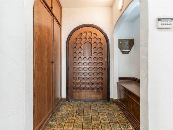 2644 E Chevy Chase Drive, Glendale CA 91206