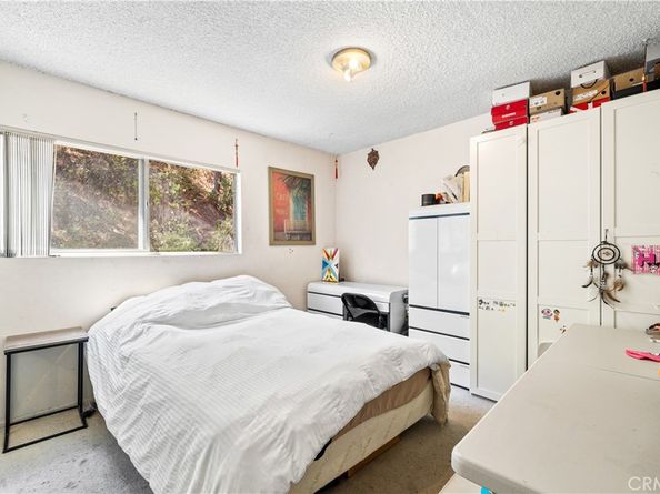 1438 Hillside Drive, Glendale CA 91208