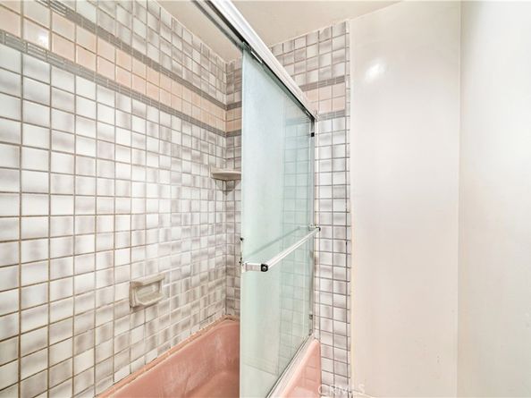 1438 Hillside Drive, Glendale CA 91208