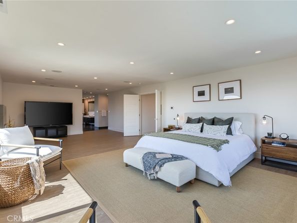 2111 Rimcrest Drive, Glendale CA 91207