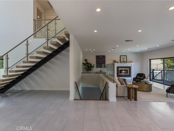 2111 Rimcrest Drive, Glendale CA 91207
