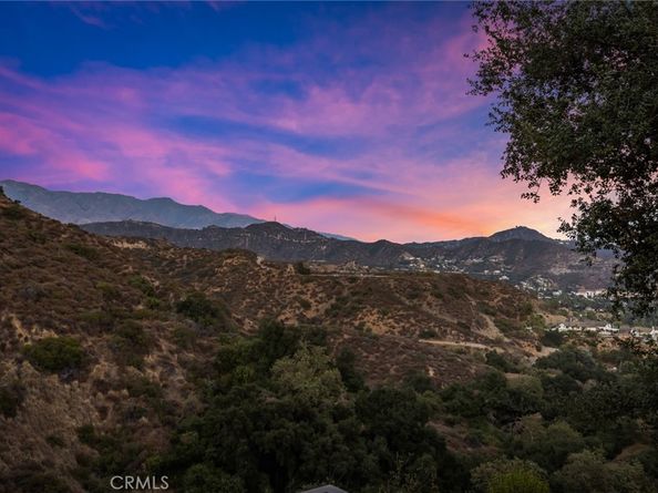 2111 Rimcrest Drive, Glendale CA 91207