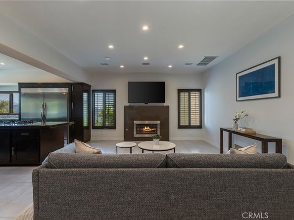 2111 Rimcrest Drive, Glendale CA 91207