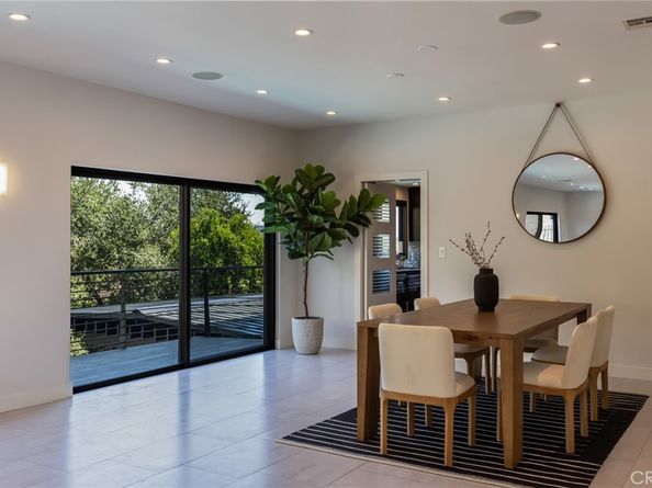 2111 Rimcrest Drive, Glendale CA 91207