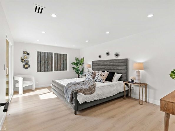 5503 Ventura Canyon Avenue, Sherman Oaks CA 91401
