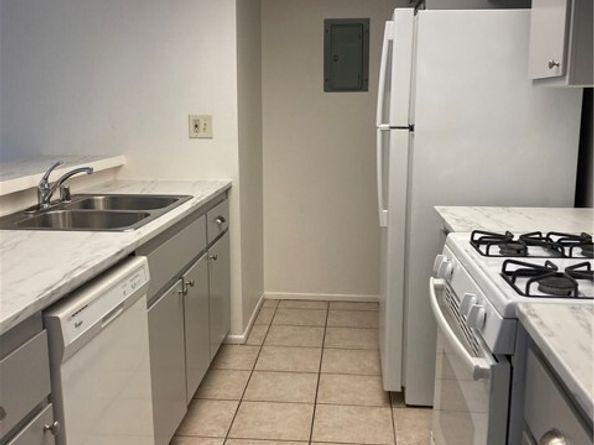 8505 Columbus Avenue 111, North Hills (los Angeles) CA 91343