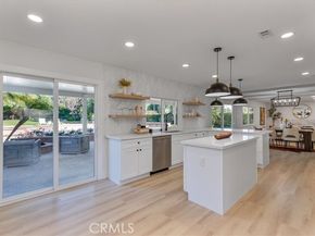 10900 Remmet Avenue, Chatsworth (los Angeles) CA 91311