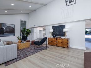 10900 Remmet Avenue, Chatsworth (los Angeles) CA 91311