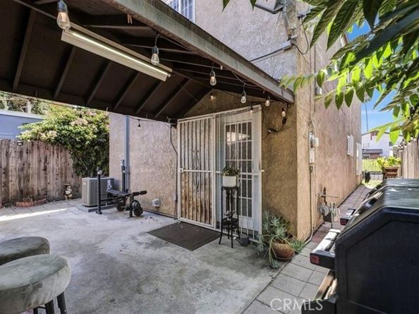 10316 S San Pedro Street, Los Angeles CA 90003