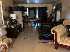 18844 Saticoy Street, Reseda (los Angeles) CA 91335