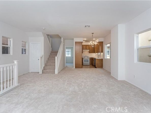 6840 De Celis Place 32, Van Nuys (los Angeles) CA 91406