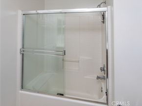 6840 De Celis Place 32, Van Nuys (los Angeles) CA 91406