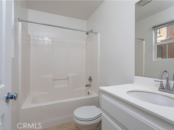 6840 De Celis Place 32, Van Nuys (los Angeles) CA 91406