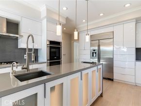 4918 Calvin Avenue, Tarzana (los Angeles) CA 91356