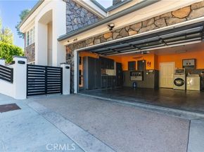 4918 Calvin Avenue, Tarzana (los Angeles) CA 91356