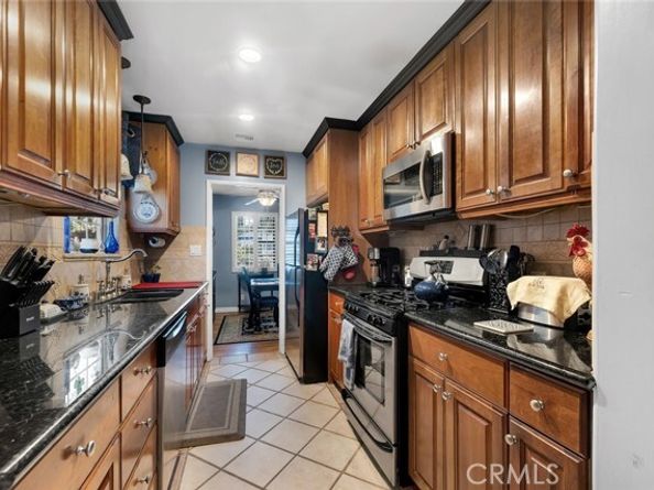 10227 Quill Avenue, Sunland (los Angeles) CA 91040