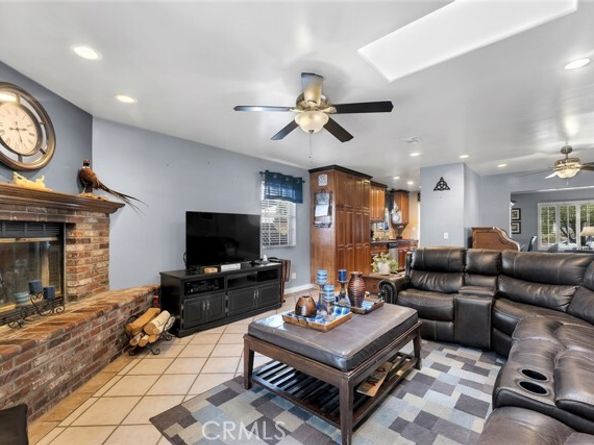 10227 Quill Avenue, Sunland (los Angeles) CA 91040