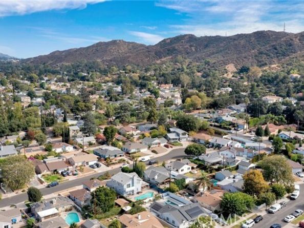 10227 Quill Avenue, Sunland (los Angeles) CA 91040