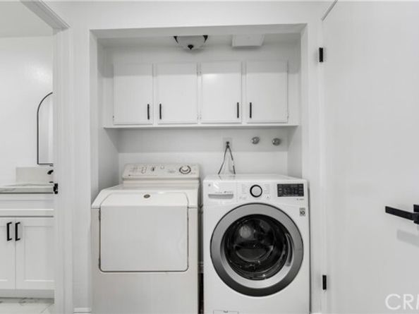 527 E Elmwood, Burbank CA 91501