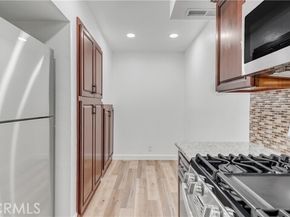 527 E Elmwood, Burbank CA 91501