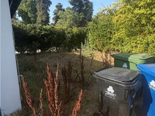 5837 Cedros, Van Nuys (los Angeles) CA 91411