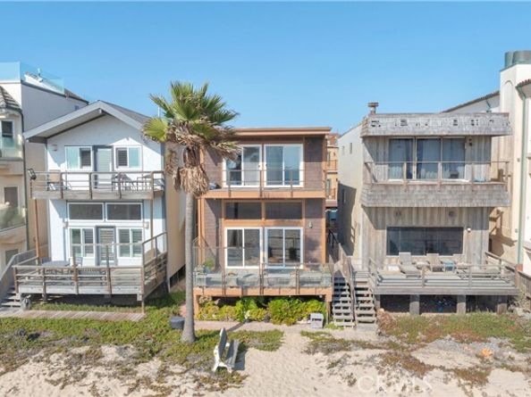 57 A Surfside Avenue, Surfside (seal Beach) CA 90743