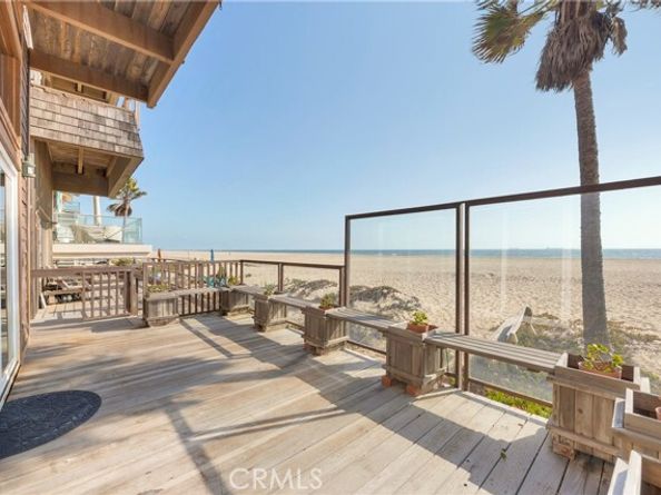 57 A Surfside Avenue, Surfside (seal Beach) CA 90743