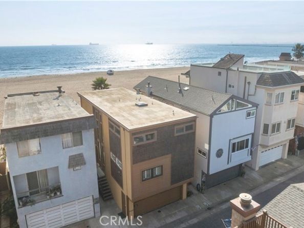 57 A Surfside Avenue, Surfside (seal Beach) CA 90743