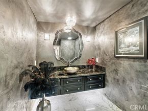 1542 La Loma, Tustin CA 92705